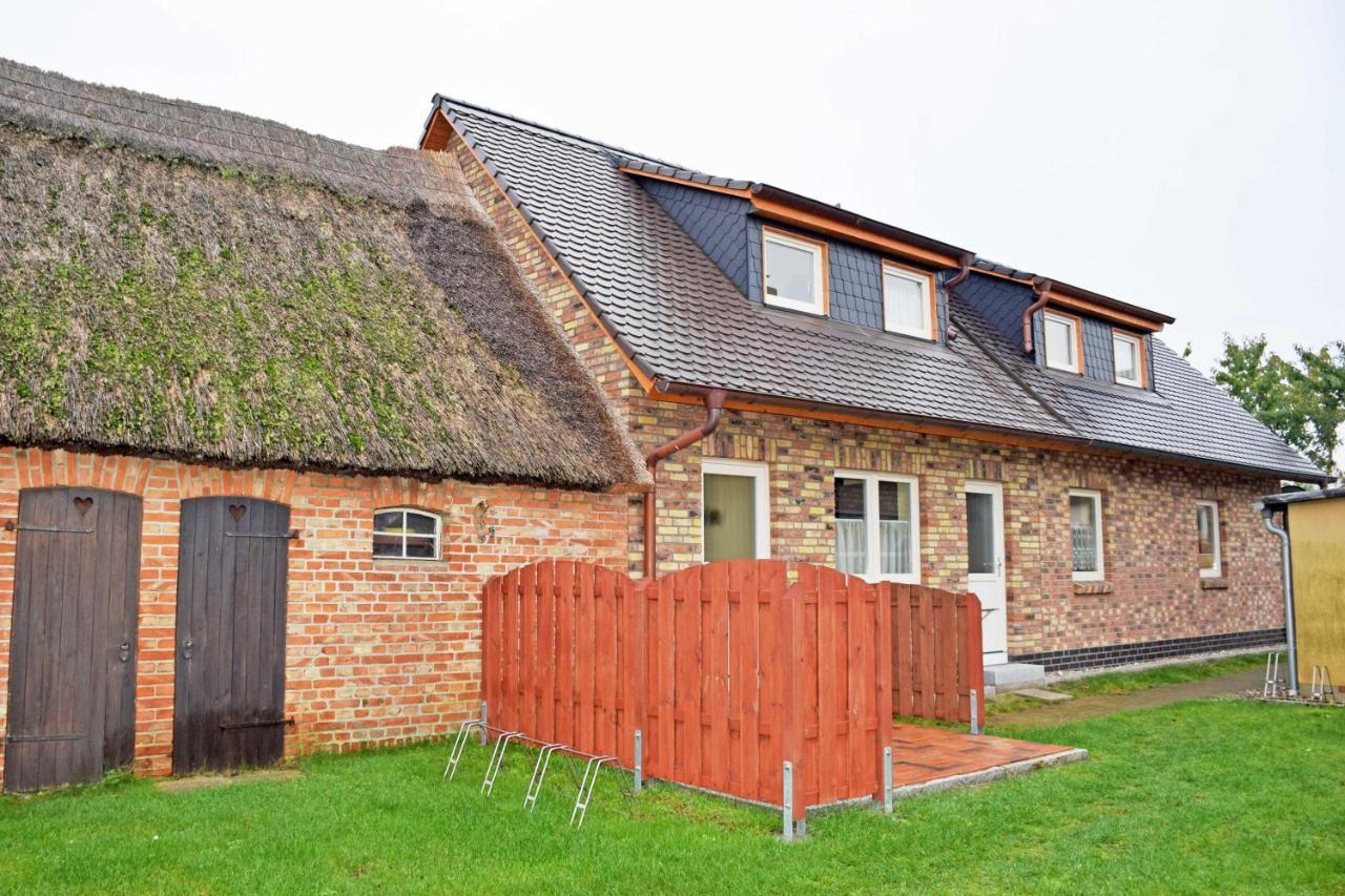 Ferienhaus Mit Terrasse Am Heideweg Баабе Екстериор снимка